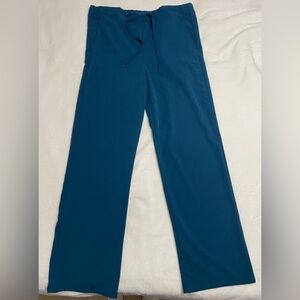 ave Medline scrubs: Women's/Unisex bottom. Size: S tall